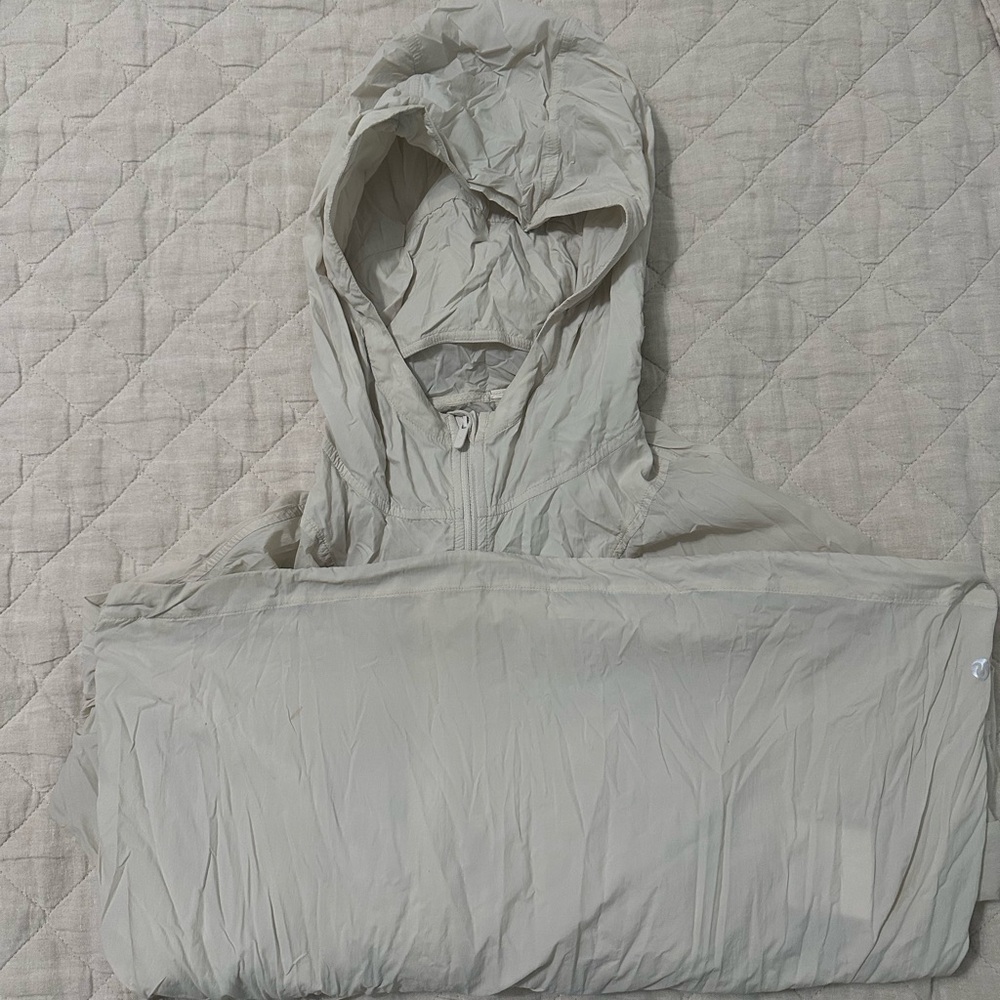 Lululemon Lightweight Packable Jacket - Womens M - image 2